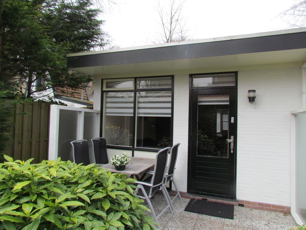 ברחן Appartementen Huize Eikenhof חדר תמונה